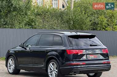 Внедорожник / Кроссовер Audi Q7 2016 в 