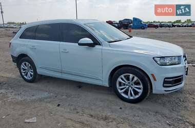 Внедорожник / Кроссовер Audi Q7 2018 в 