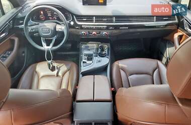 Внедорожник / Кроссовер Audi Q7 2018 в 