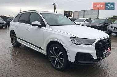 Внедорожник / Кроссовер Audi Q7 2022 в 