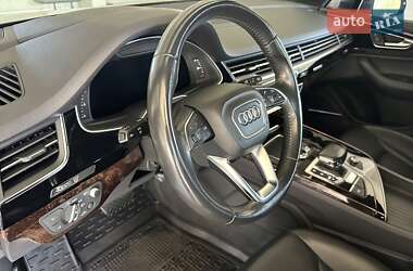 Внедорожник / Кроссовер Audi Q7 2018 в 