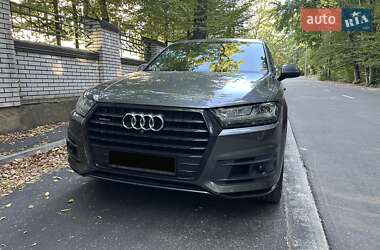 Внедорожник / Кроссовер Audi Q7 2018 в 