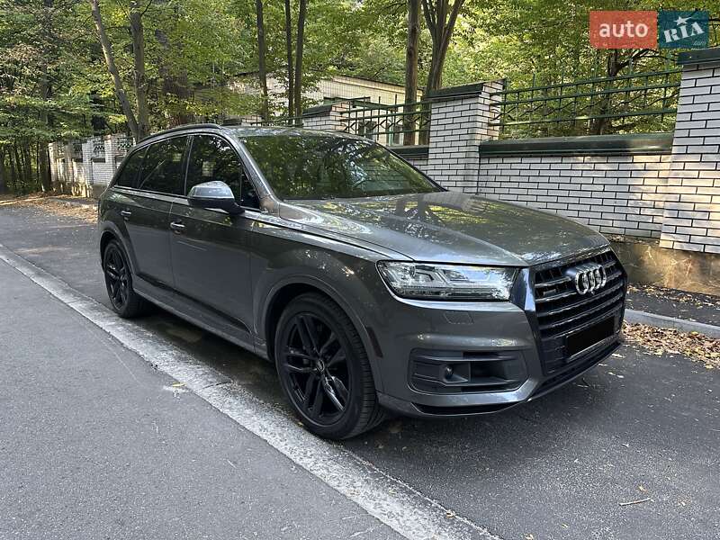 Позашляховик / Кросовер Audi Q7 2018 в Києві