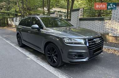 Внедорожник / Кроссовер Audi Q7 2018 в 