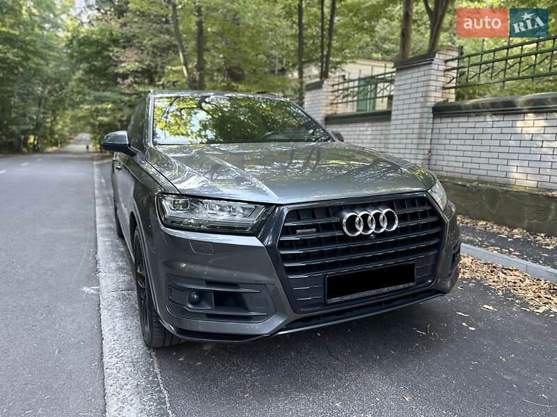 Позашляховик / Кросовер Audi Q7 2018 в Києві