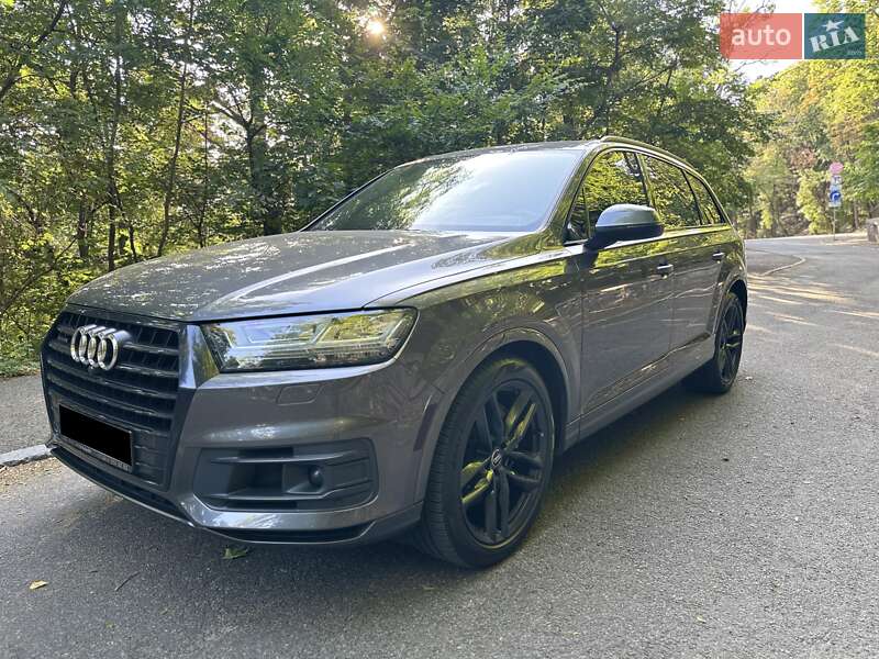 Позашляховик / Кросовер Audi Q7 2018 в Києві