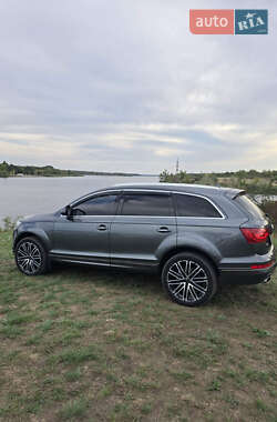 Внедорожник / Кроссовер Audi Q7 2012 в 