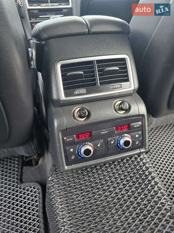 Внедорожник / Кроссовер Audi Q7 2012 в Кривом Роге