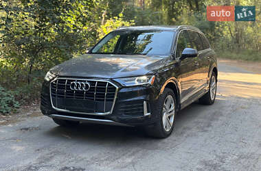 Внедорожник / Кроссовер Audi Q7 2020 в 