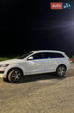Внедорожник / Кроссовер Audi Q7 2015 в 