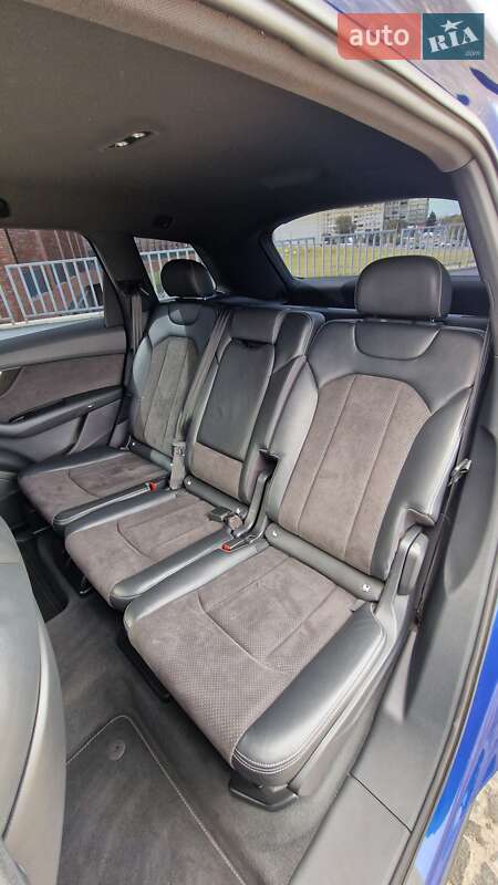 Позашляховик / Кросовер Audi Q7 2017 в Дніпрі