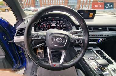 Внедорожник / Кроссовер Audi Q7 2017 в 