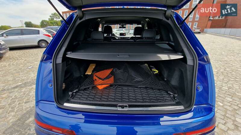 Позашляховик / Кросовер Audi Q7 2017 в Дніпрі фото 32 Позашляховик / Кросовер Audi Q7 2017 в Дніпрі