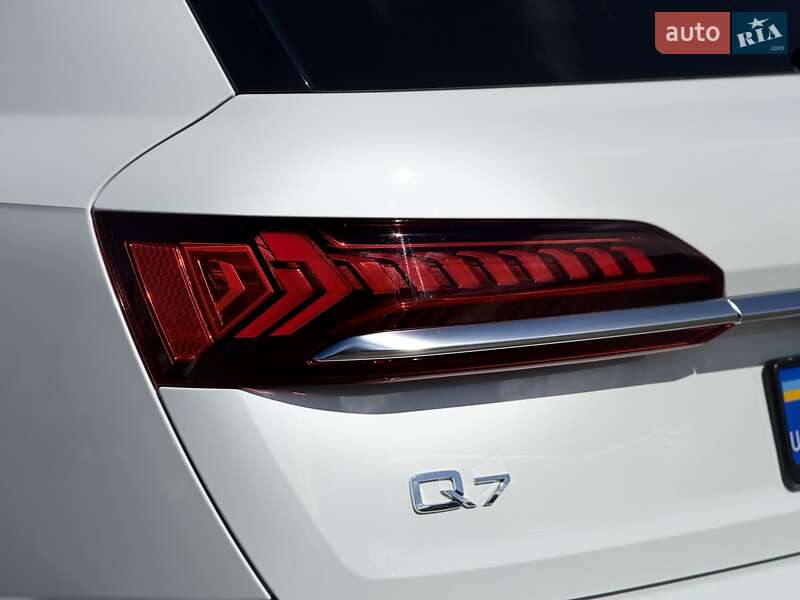 Позашляховик / Кросовер Audi Q7 2022 в Одесі