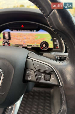 Внедорожник / Кроссовер Audi Q7 2016 в 