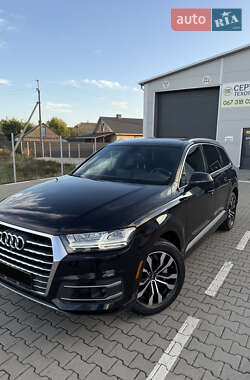 Внедорожник / Кроссовер Audi Q7 2016 в 
