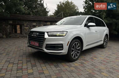 Позашляховик / Кросовер Audi Q7 2016 в 