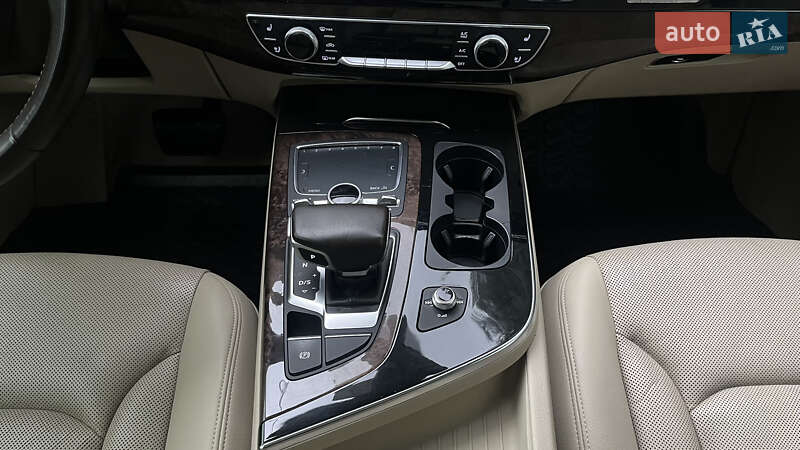 Внедорожник / Кроссовер Audi Q7 2016 в Хмельницком