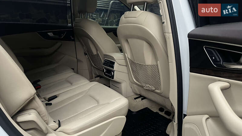 Внедорожник / Кроссовер Audi Q7 2016 в Хмельницком