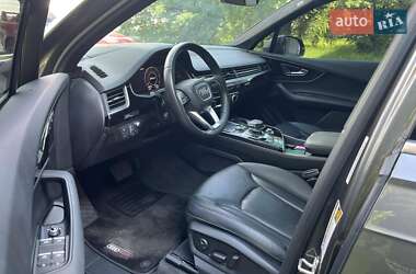 Внедорожник / Кроссовер Audi Q7 2018 в 