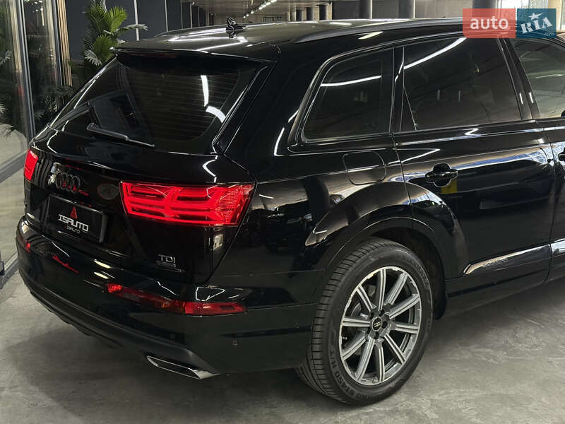 Позашляховик / Кросовер Audi Q7 2017 в Одесі