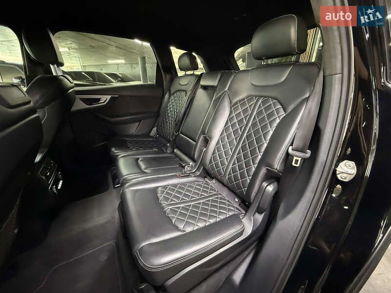 Позашляховик / Кросовер Audi Q7 2017 в Одесі