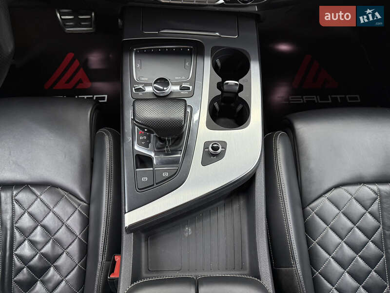 Позашляховик / Кросовер Audi Q7 2017 в Одесі