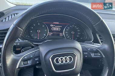 Позашляховик / Кросовер Audi Q7 2016 в 