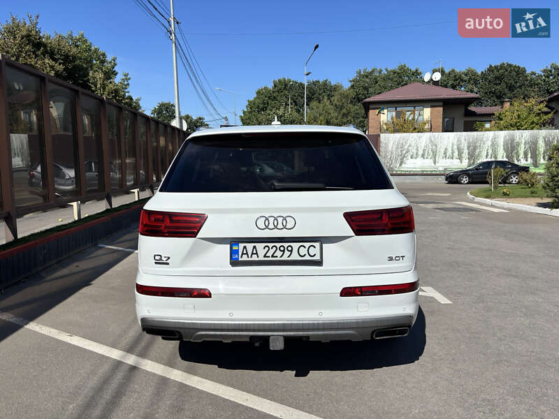 Позашляховик / Кросовер Audi Q7 2017 в Києві фото 12 Позашляховик / Кросовер Audi Q7 2017 в Києві