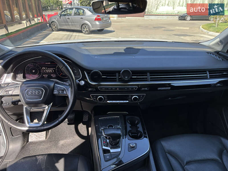 Позашляховик / Кросовер Audi Q7 2017 в Києві фото 20 Позашляховик / Кросовер Audi Q7 2017 в Києві