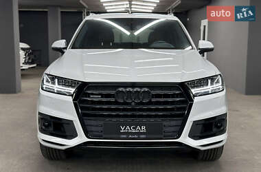 Внедорожник / Кроссовер Audi Q7 2016 в 