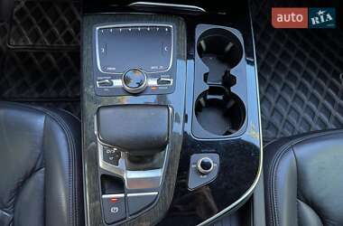 Внедорожник / Кроссовер Audi Q7 2016 в Киеве