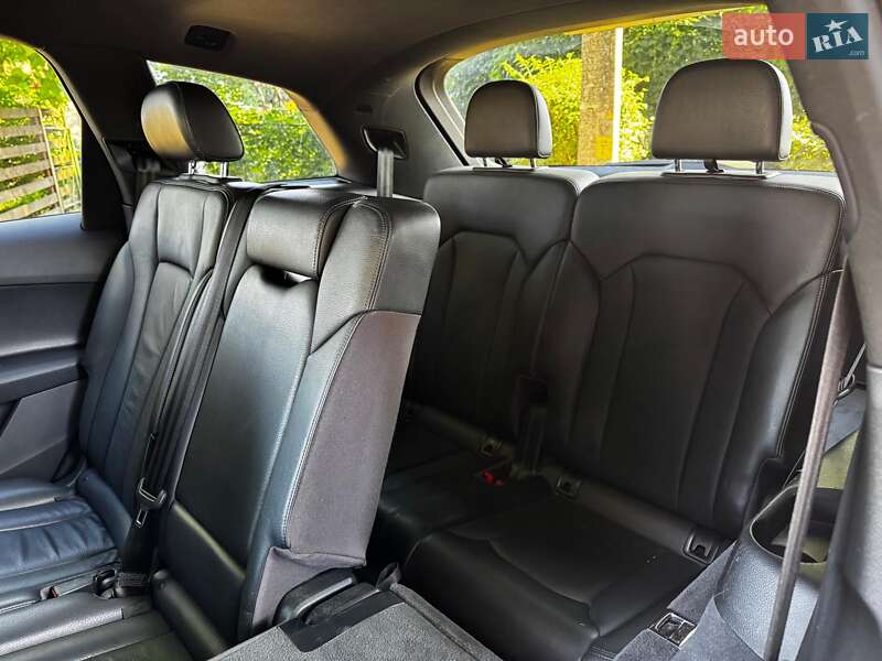 Позашляховик / Кросовер Audi Q7 2016 в Києві