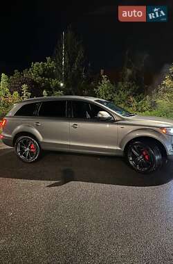 Внедорожник / Кроссовер Audi Q7 2012 в 