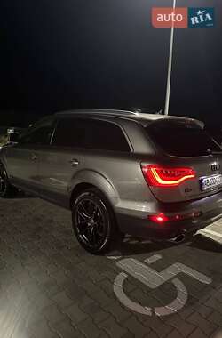 Внедорожник / Кроссовер Audi Q7 2012 в 
