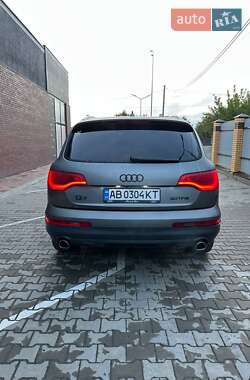 Внедорожник / Кроссовер Audi Q7 2012 в 