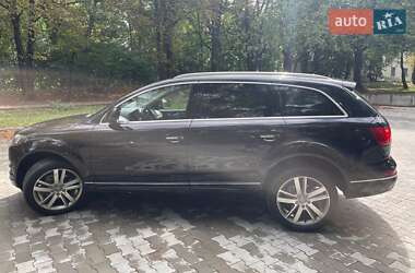 Внедорожник / Кроссовер Audi Q7 2011 в 