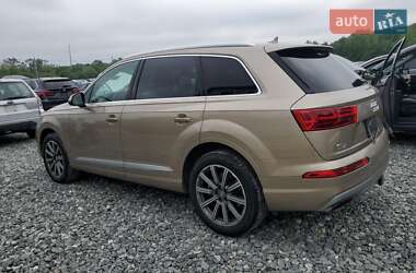 Позашляховик / Кросовер Audi Q7 2019 в 
