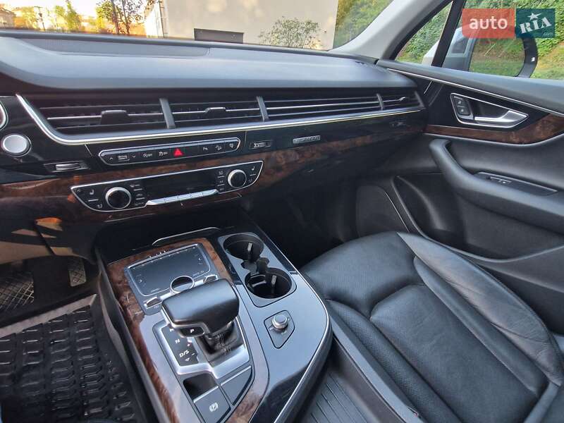 Внедорожник / Кроссовер Audi Q7 2016 в Львове