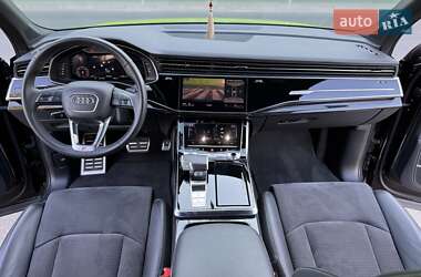 Позашляховик / Кросовер Audi Q7 2022 в 