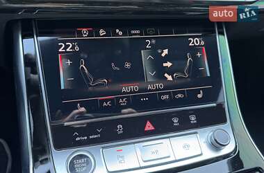 Позашляховик / Кросовер Audi Q7 2022 в 