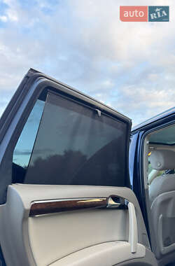 Позашляховик / Кросовер Audi Q7 2012 в 