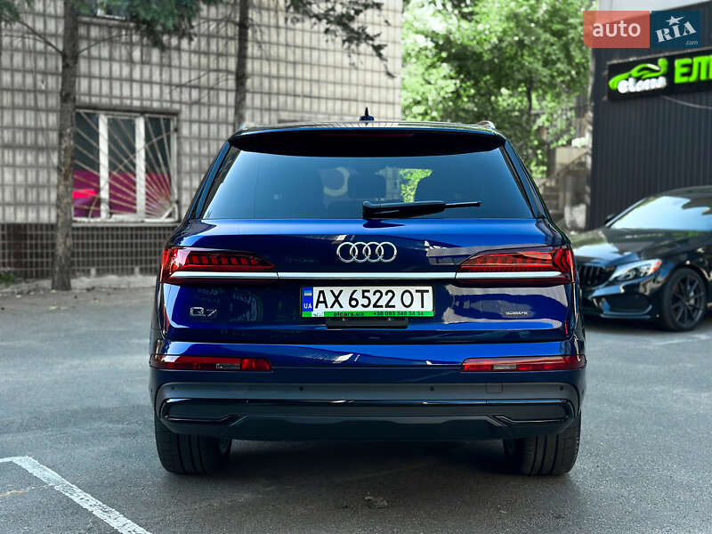 Внедорожник / Кроссовер Audi Q7 2023 в Киеве