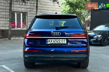 Внедорожник / Кроссовер Audi Q7 2023 в 