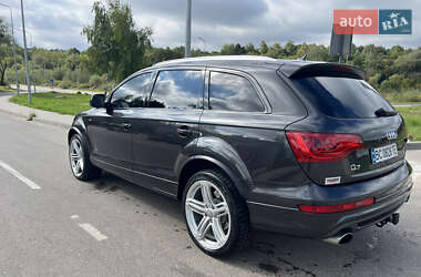 Позашляховик / Кросовер Audi Q7 2012 в 