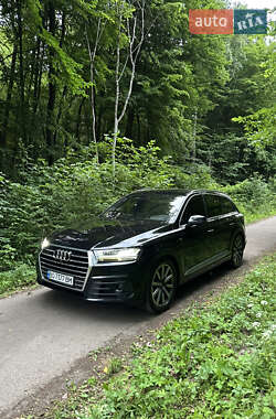 Внедорожник / Кроссовер Audi Q7 2016 в 