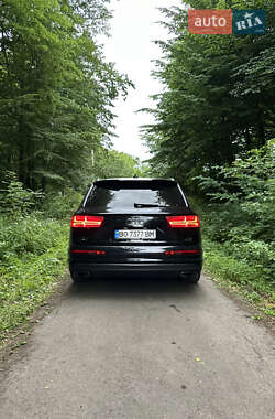 Внедорожник / Кроссовер Audi Q7 2016 в 