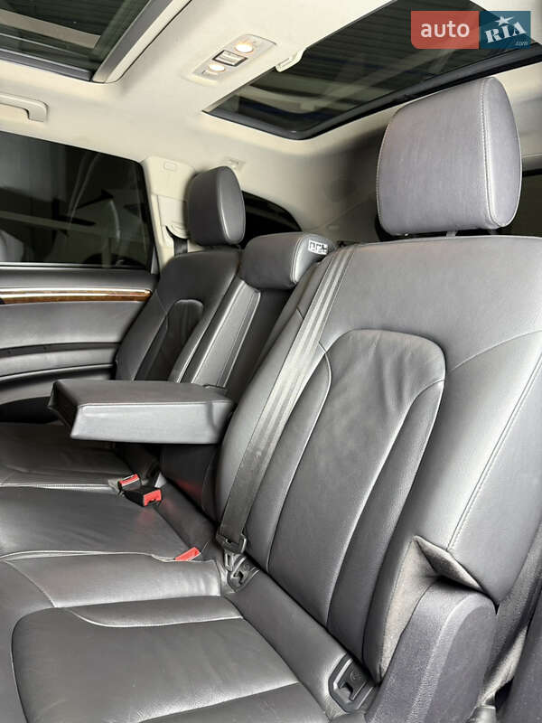 Позашляховик / Кросовер Audi Q7 2013 в Одесі