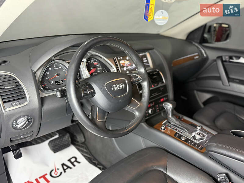 Позашляховик / Кросовер Audi Q7 2013 в Одесі