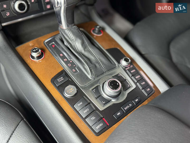 Позашляховик / Кросовер Audi Q7 2013 в Одесі